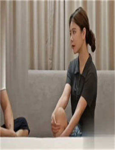 《隔壁放荡人妻BD高清》在线
